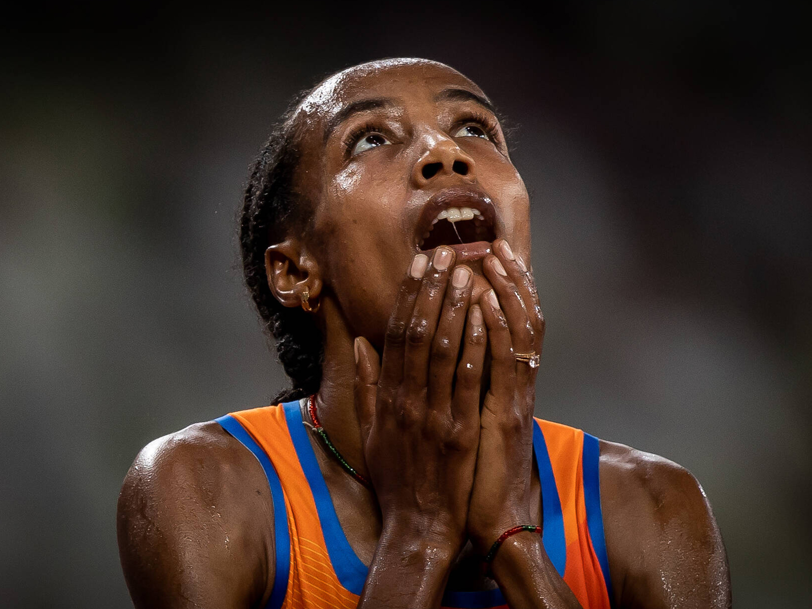 Olympische Spiele Was für ein Tag für Sifan Hassan Sturz am